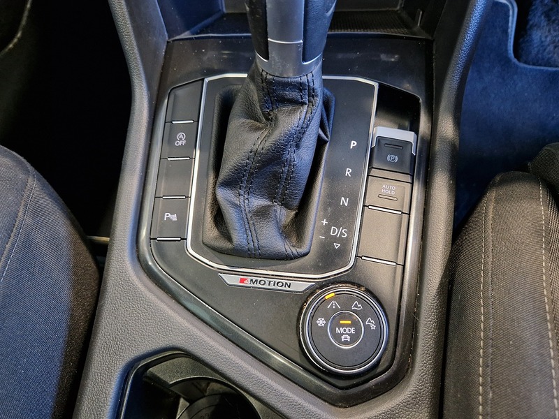 Volkswagen Tiguan TSI SEL - U12028