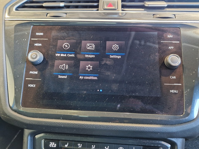 Volkswagen Tiguan TSI SEL - U12028