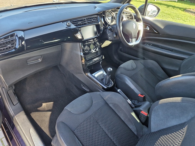 DS AUTOMOBILES DS 3 PureTech Elegance - U12036