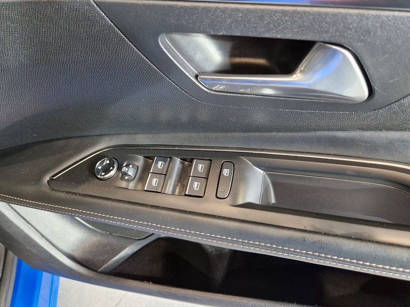 Peugeot 3008 BlueHDi GT Premium - U12040