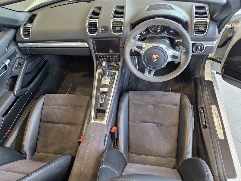 Porsche Boxster 981 - U12048