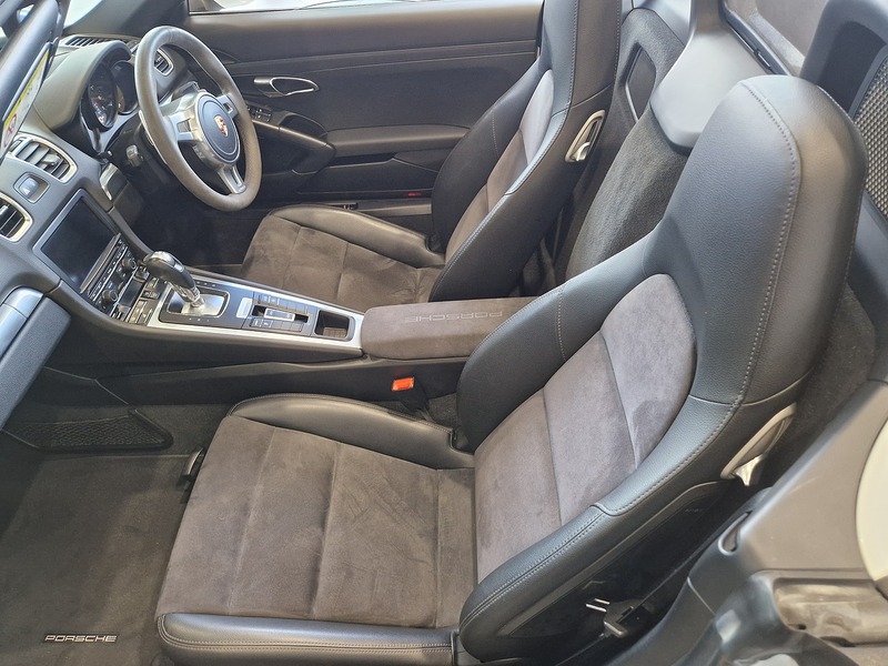 Porsche Boxster 981 - U12048