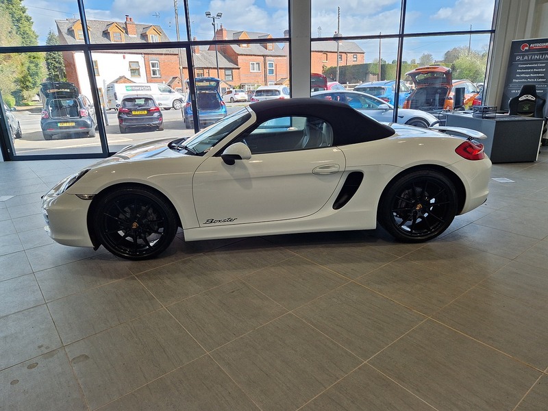 Porsche Boxster 981 - U12048