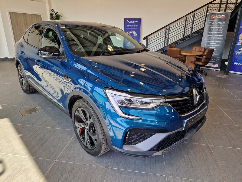 Renault Arkana E-TECH r.s. line - U12052