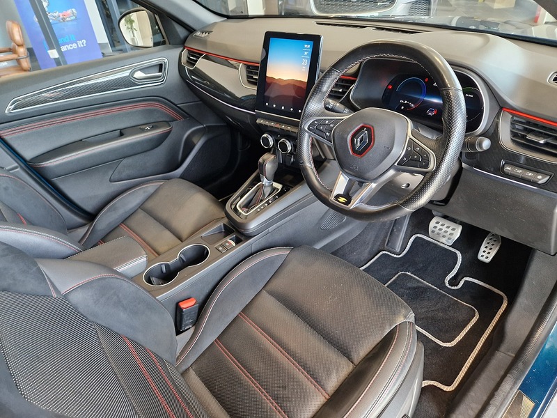 Renault Arkana E-TECH r.s. line - U12052