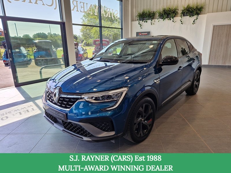 Renault Arkana E-TECH r.s. line - U12052