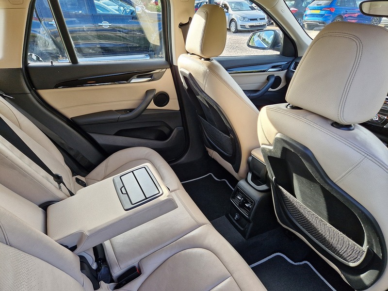 BMW X1 18d xLine - U12056