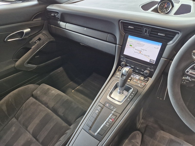 Porsche 911 T 991 Carrera GTS - U12057