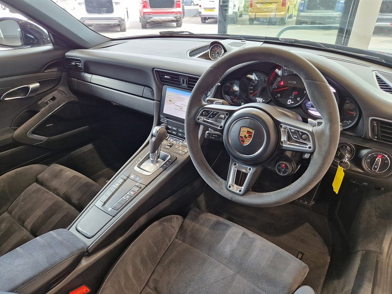 Porsche 911 T 991 Carrera GTS - U12057