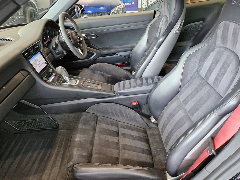 Porsche 911 T 991 Carrera GTS - U12057