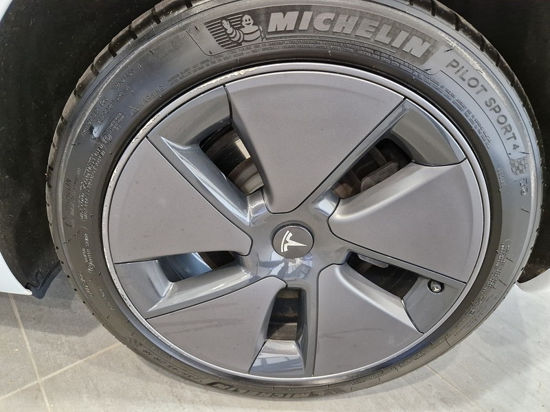 Tesla Model 3 Long Range - U12062