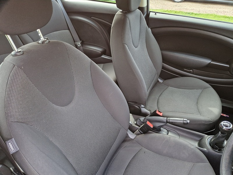 MINI Hatch First - U12065