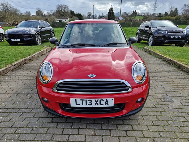 MINI Hatch First - U12065