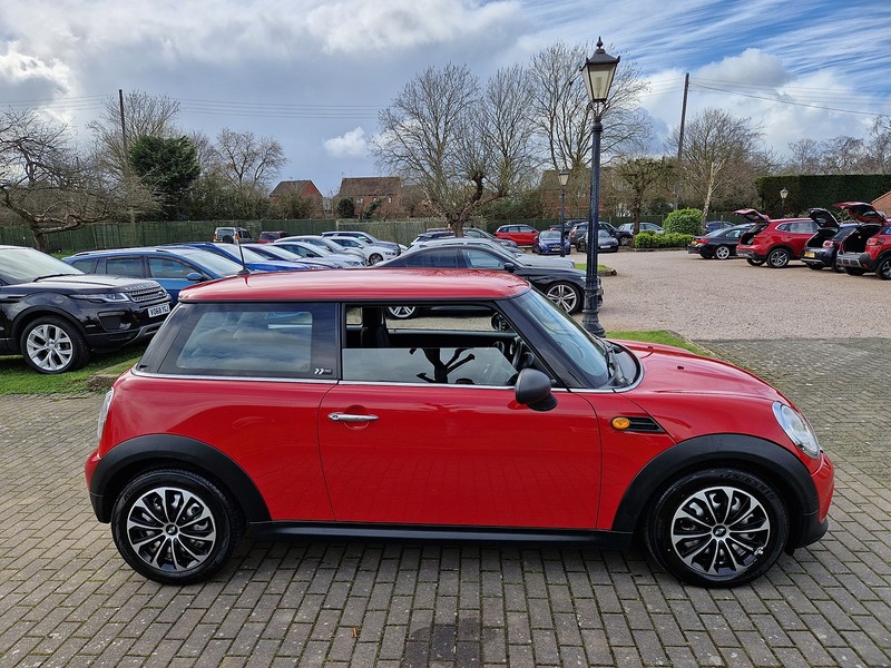 MINI Hatch First - U12065