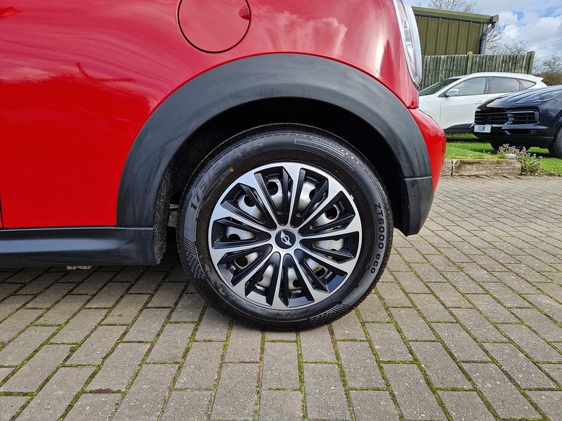 MINI Hatch First - U12065