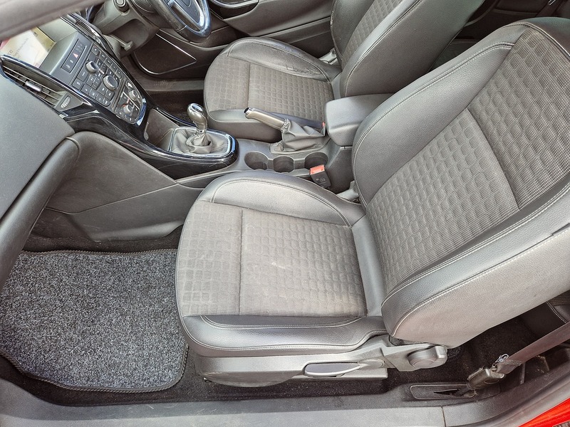 Vauxhall Astra GTC i Turbo SRi - U12066