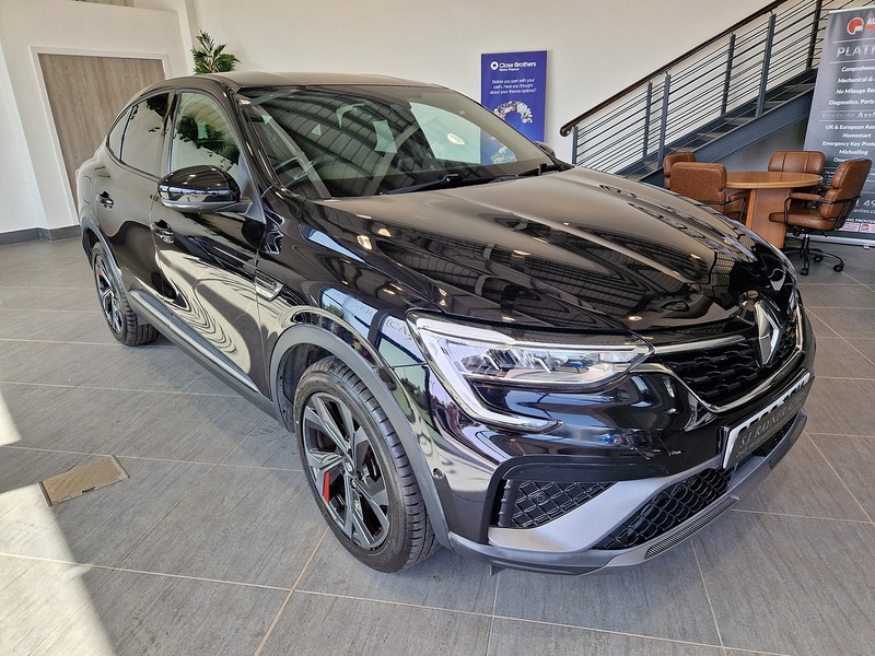 Renault Arkana E-TECH r.s. line - U12073