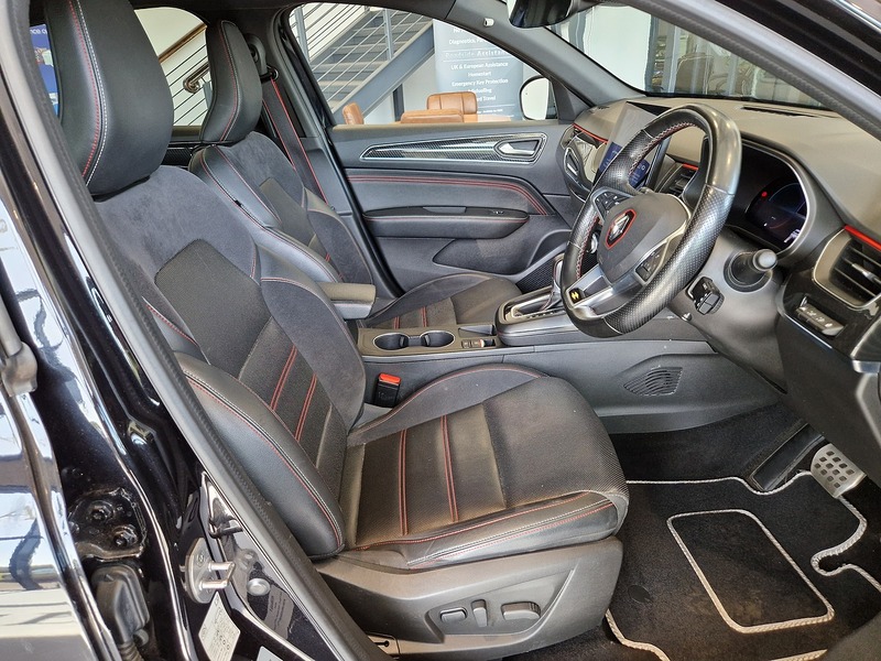Renault Arkana E-TECH r.s. line - U12073