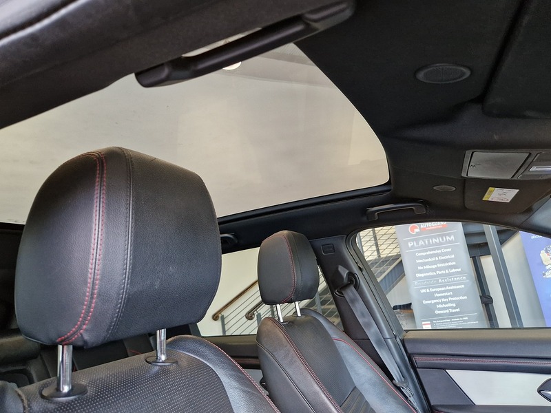 Land Rover Discovery Sport D200 MHEV R-Dynamic SE - U12076