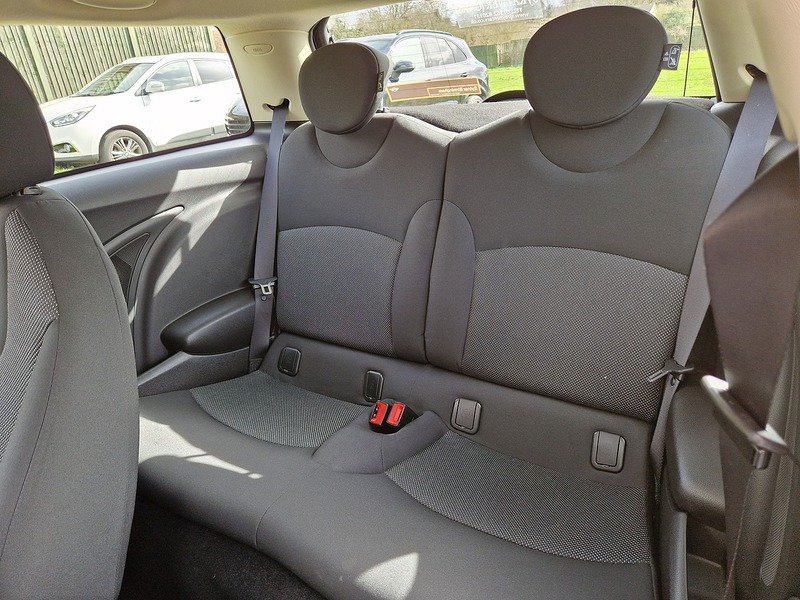 MINI Hatch One - U12079