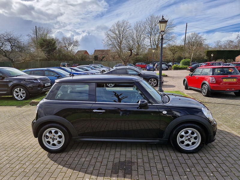 MINI Hatch One - U12079