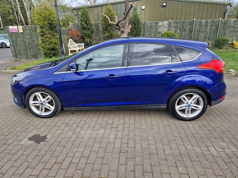 Ford Focus T EcoBoost Titanium - U12080