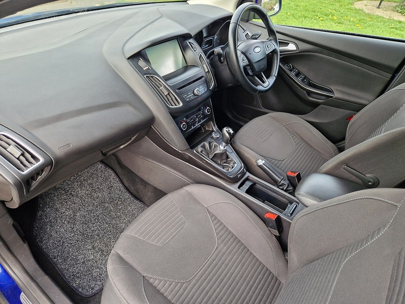 Ford Focus T EcoBoost Titanium - U12080