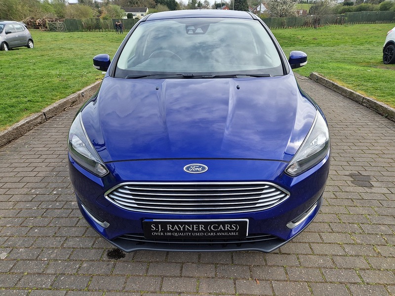 Ford Focus T EcoBoost Titanium - U12080