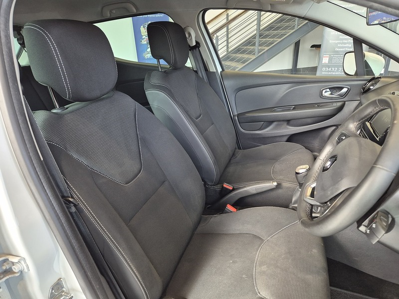 Renault Clio TCe Iconic - U12081