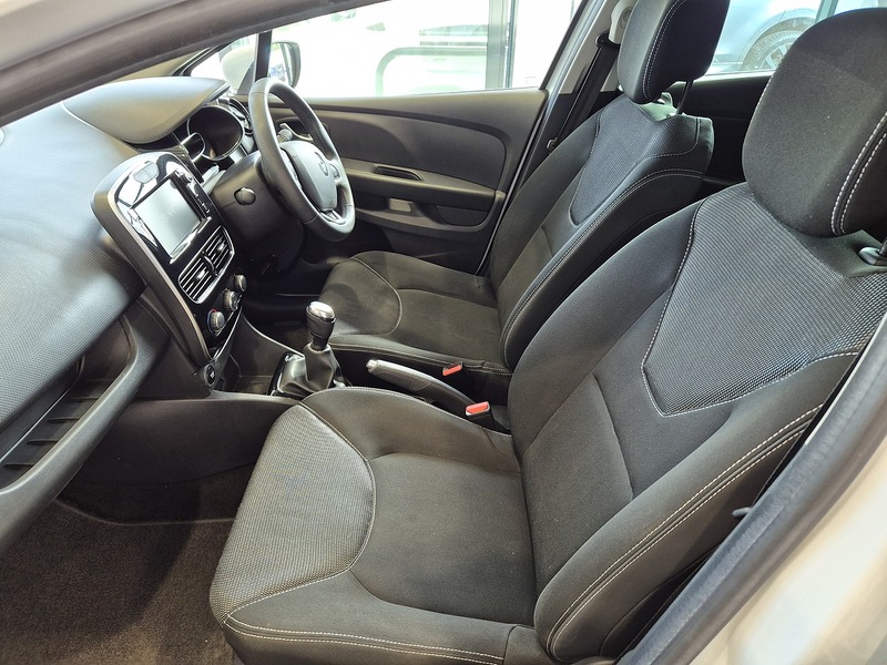 Renault Clio TCe Iconic - U12081
