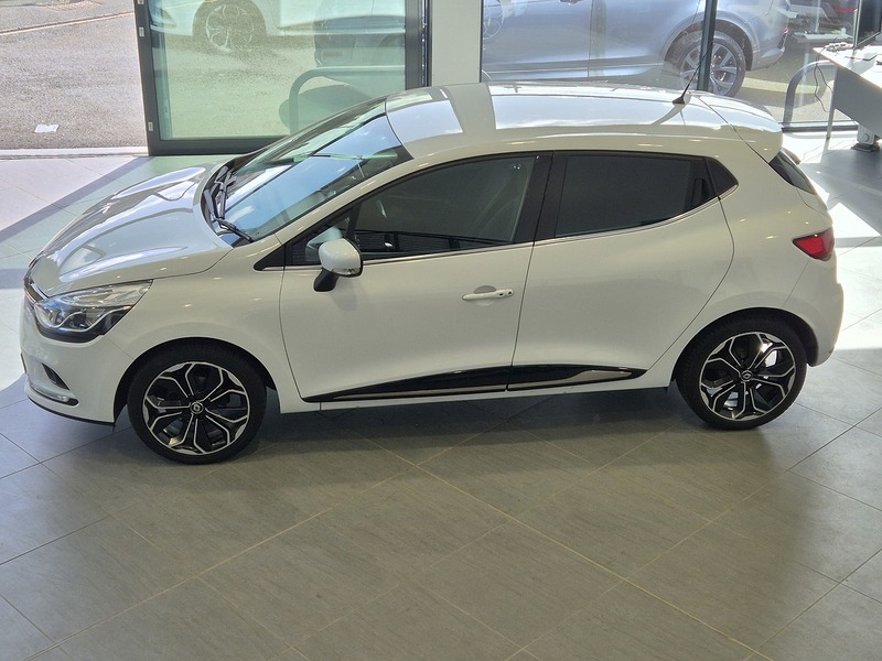 Renault Clio TCe Iconic - U12081