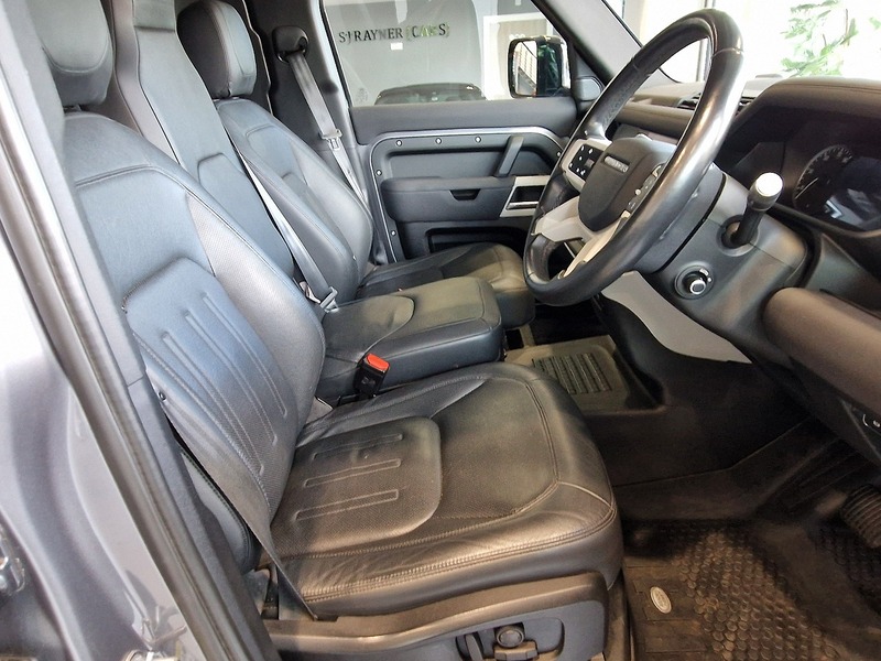 Land Rover Defender 110 D250 MHEV SE - U12090