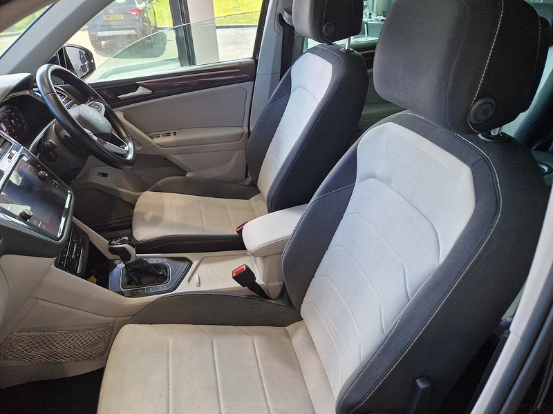 Volkswagen Tiguan TSI Elegance - U12092