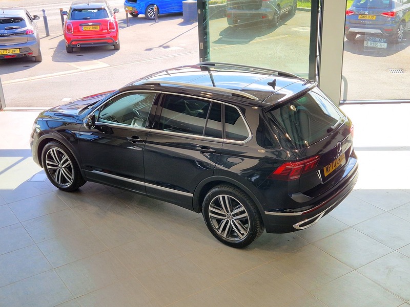 Volkswagen Tiguan TSI Elegance - U12092