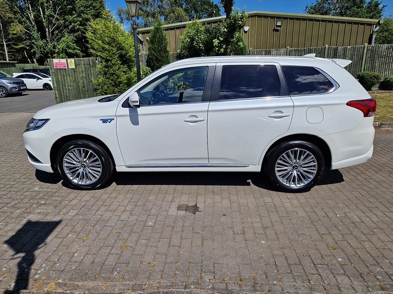 Mitsubishi Outlander h TwinMotor Design - U12098