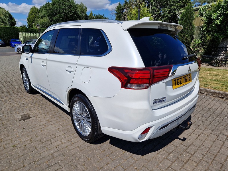 Mitsubishi Outlander h TwinMotor Design - U12098
