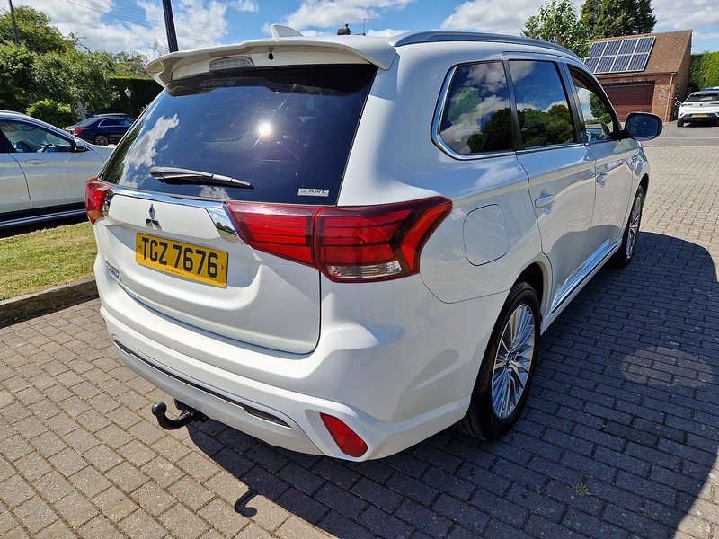 Mitsubishi Outlander h TwinMotor Design - U12098