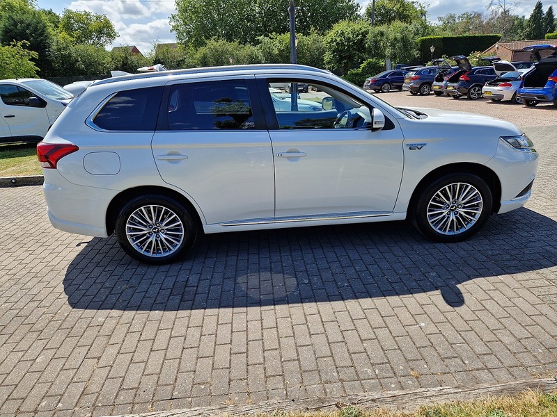 Mitsubishi Outlander h TwinMotor Design - U12098
