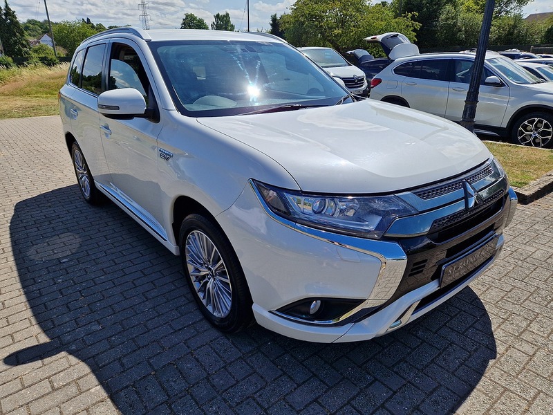 Mitsubishi Outlander h TwinMotor Design - U12098