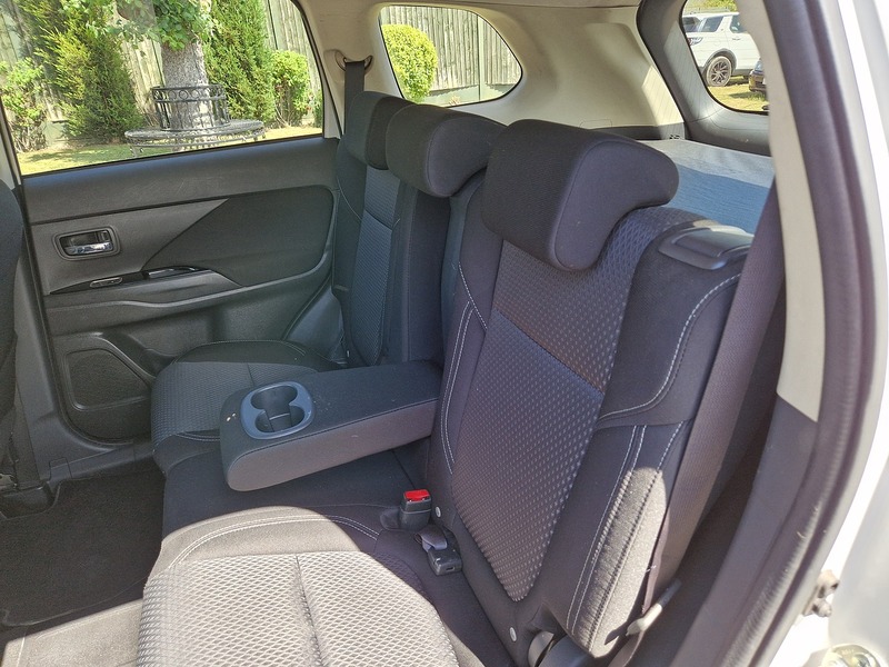 Mitsubishi Outlander h TwinMotor Design - U12098