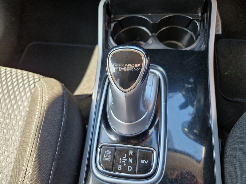 Mitsubishi Outlander h TwinMotor Design - U12098
