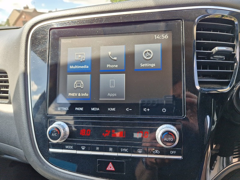 Mitsubishi Outlander h TwinMotor Design - U12098