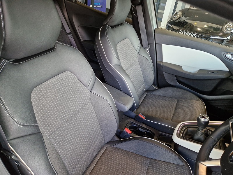 Renault Clio TCe Techno - U12102
