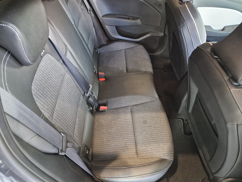 Renault Clio TCe Techno - U12102