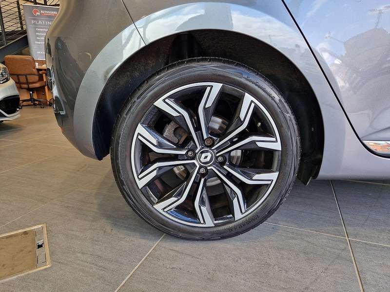 Renault Clio TCe Techno - U12102