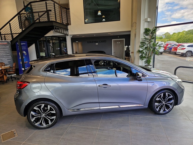 Renault Clio TCe Techno - U12102