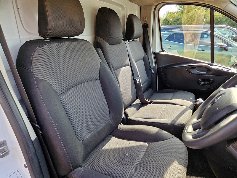 Renault Trafic dCi ENERGY 30 Business+ - U12104
