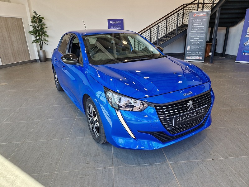 Peugeot 208 PureTech Allure Premium + - U12113