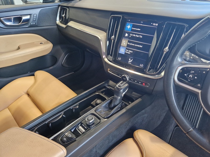 Volvo V60 D4 Inscription - U12120