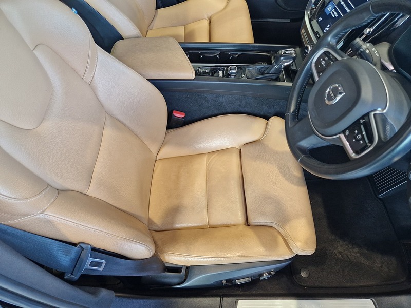 Volvo V60 D4 Inscription - U12120